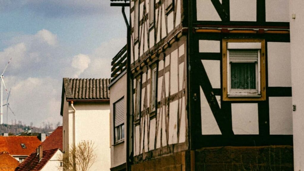 Hvordan LinkedIn influencers i Denmark samarbejder med brands i Germany