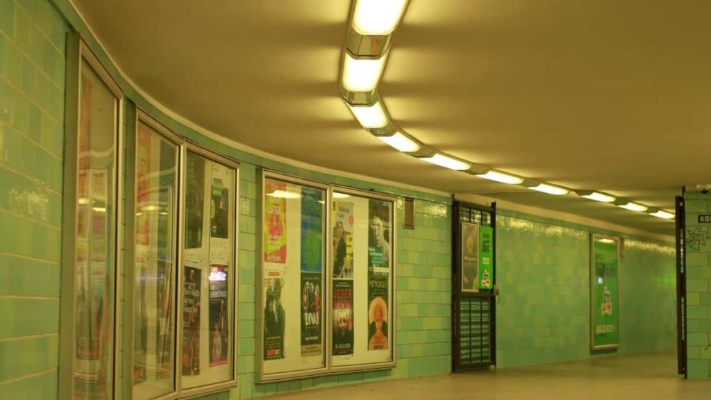 Praktisk guide til danske annoncrer: hvordan du finder, vurderer og booker Laos-baserede Instagram-creators til ssonkampagner trin-for-trin, kanaler, budgettips og malepunkter.