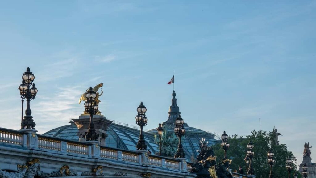 Praktisk guide for danske annoncrer: hvordan du finder og booker sydkoreanske Spotifycreators til reaktionskampagner for albumudgivelser.