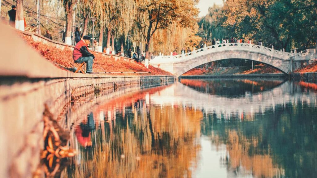 Praktisk guide for danske annoncrer: hvordan du finder og samarbejder med KakaoTalk-creators i Elfenbenskysten til limited edition drops taktikker, risici og konkrete kanaler.