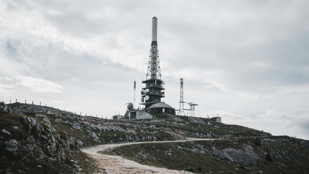 Praktisk guide til danske annoncrer: hvordan du finder, vurderer og booker slovenske Twitter-creators til at lfte mobilspil-lanceringer taktikker, vrktjer og risikohandtering.