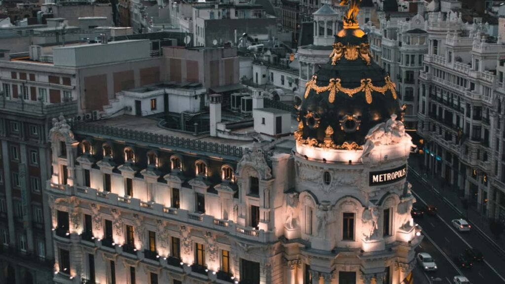 Praktisk guide til danske annoncrer: hvordan du finder og onboarder slovenske Instagram-creators til giveaway-kampagner taktikker, vrktjer og lokale insight.