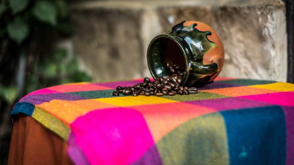 Praktisk guide for danske annoncrer: hvordan du finder og aktiverer tyrkiske Vibercreators til creatorled bredygtighedskampagner inkl. strategi, outreach, maling og eksempler.