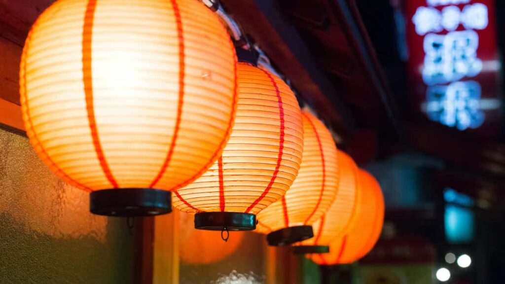 Praktisk guide til danske annoncrer: sadan identificerer, vurderer og samarbejder du med Disney Plusskabere i Uzbekistan for produktpromoveringer.