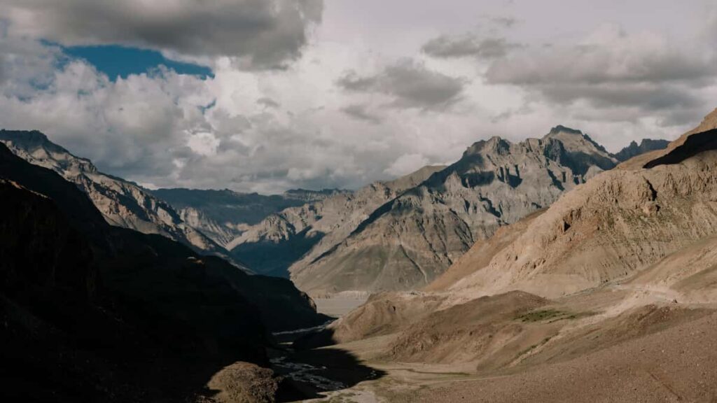 Praktisk guide til danske creators: hvordan du nar egyptiske brands pa Disney Plus-universet, bygger follow-up indhold til fans og far brand-samarbejder.