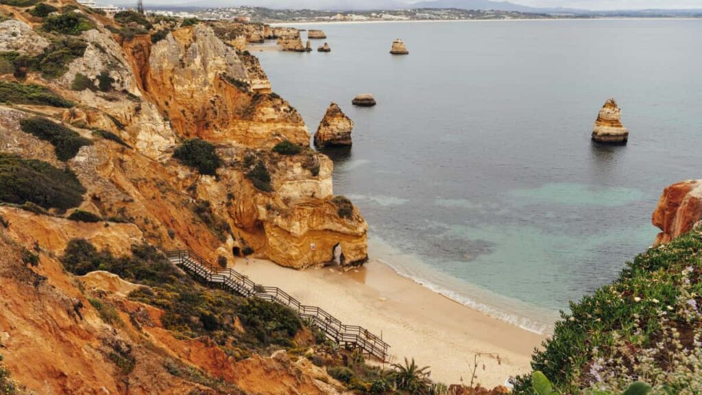 Praktisk guide til danske annoncrer: hvordan du finder Dominikanske Republik Lazada-kreatrer til giveaways, vurderer reach, laver samarbejdsaftaler og maksimerer salg gennem videoer.