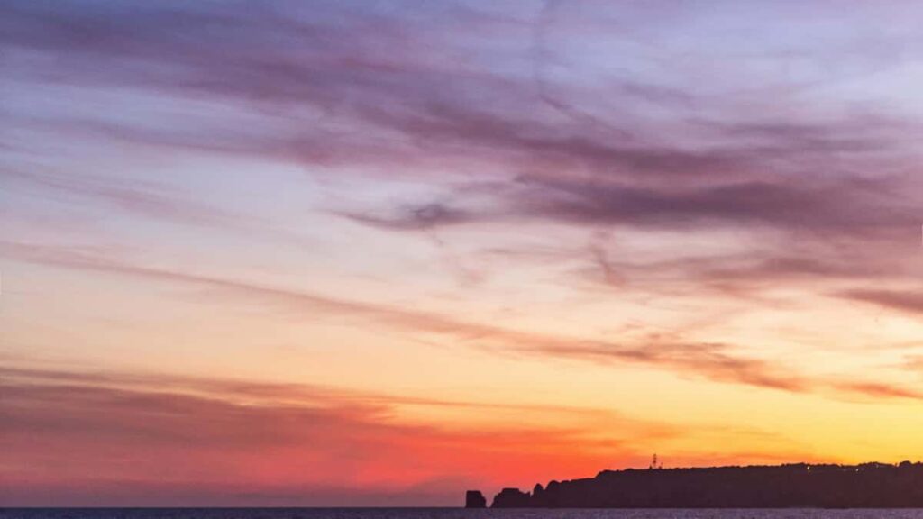 Praktisk guide for danske annoncrer: hvordan du finder og aktiverer LinkedIncreators fra Den Dominikanske Republik for at ge socialt engagement og lokale reach.